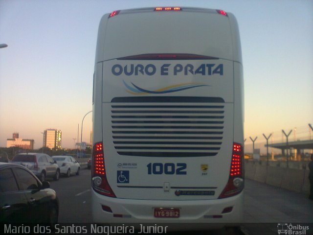Viação Ouro e Prata 1002 na cidade de Porto Alegre, Rio Grande do Sul, Brasil, por Mario dos Santos Nogueira Junior. Número da foto: #5820541.