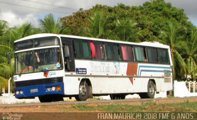 Ônibus Particulares 15 na cidade de São José do Belmonte, Pernambuco, Brasil, por Francisco Mauricio Freire. Número da foto: #5823185.