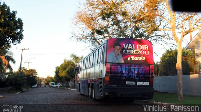 Ônibus Particulares 0941 na cidade de Tapejara, Rio Grande do Sul, Brasil, por Vinicius  Panisson. Número da foto: #5825403.