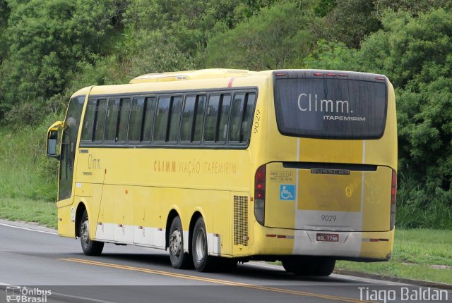 Viação Itapemirim 9029 na cidade de Viana, Espírito Santo, Brasil, por Tiago Baldan. Número da foto: #5829481.