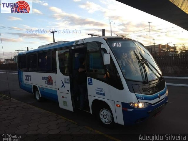 Turis Silva 337 na cidade de Canoas, Rio Grande do Sul, Brasil, por Adegildo Silveira. ID da foto: 5830433.