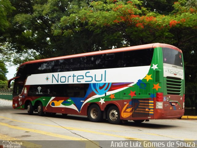 Norte Sul 1900 na cidade de São Paulo, São Paulo, Brasil, por André Luiz Gomes de Souza. Número da foto: #5836845.