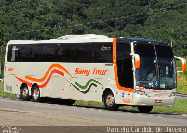 Sany Tour 6000 na cidade de Rio Bonito, Rio de Janeiro, Brasil, por Marcelo Candido de Oliveira. Número da foto: #5838772.