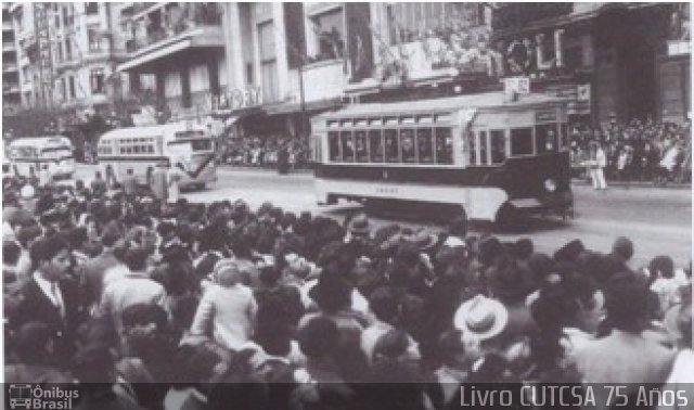 Antiguidades 11 na cidade de Montevideo, Montevideo, Uruguai, por Lucas Pereira Bicca. Número da foto: #5837963.