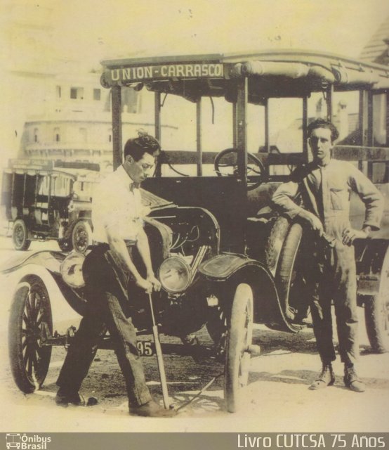 Antiguidades 95 na cidade de Montevideo, Montevideo, Uruguai, por Lucas Pereira Bicca. Número da foto: #5838254.