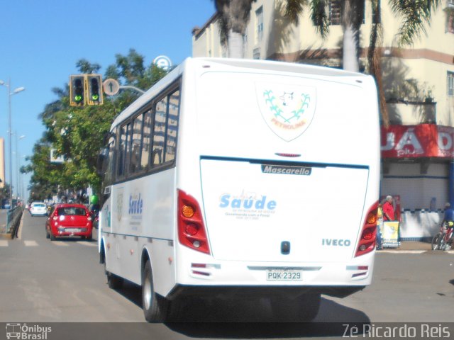 Prefeitura Municipal de Petrolina de Goiás SAúDE 2329 na cidade de Goiânia, Goiás, Brasil, por Zé Ricardo Reis. Número da foto: #5840758.