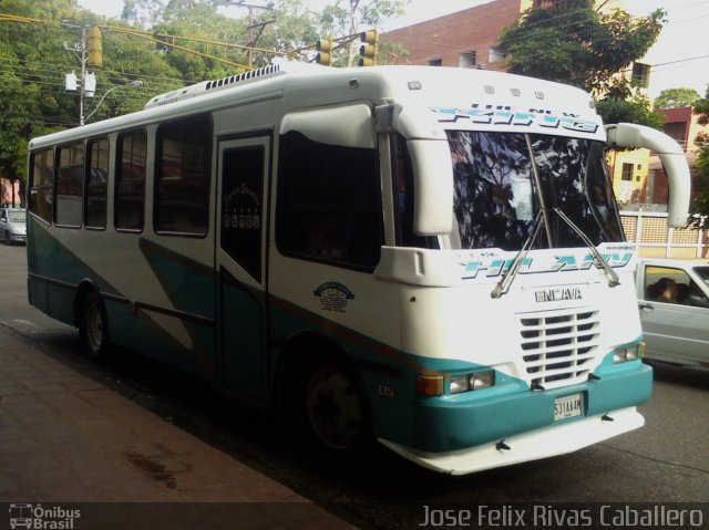 Ônibus Particulares 135 na cidade de Monagas, Venezuela, por Jose Felix Rivas Caballero. ID da foto: 5839958.