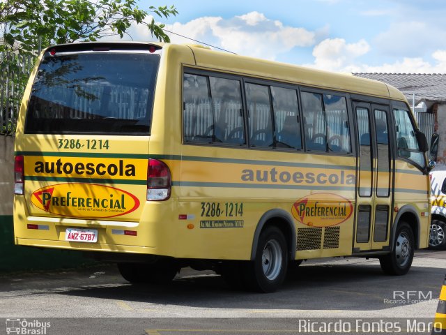 Auto-Escola Preferencial 6787 na cidade de Curitiba, Paraná, Brasil, por Ricardo Fontes Moro. Número da foto: #5841205.