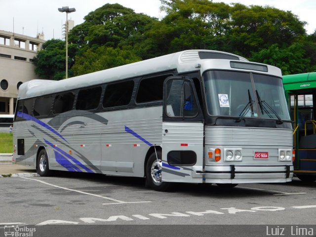 Ônibus Particulares 9004 na cidade de São Paulo, São Paulo, Brasil, por Luiz  Lima. Número da foto: #5841994.