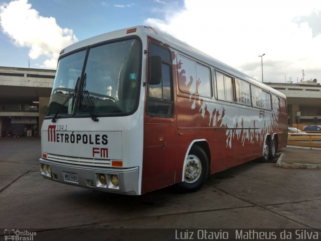 Ônibus Particulares 0489 na cidade de Brasília, Distrito Federal, Brasil, por Luiz Otavio Matheus da Silva. ID da foto: 5787969.