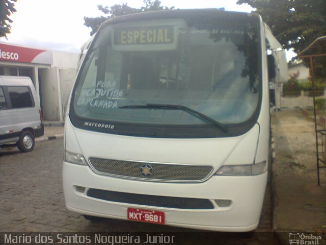 Ônibus Particulares 681 na cidade de Esplanada, Bahia, Brasil, por Mario dos Santos Nogueira Junior. Número da foto: #5787839.