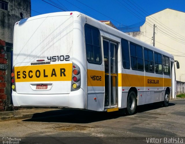 Rosa Turismo 45102 na cidade de Tatuí, São Paulo, Brasil, por Vittor Batista. ID da foto: 5790619.