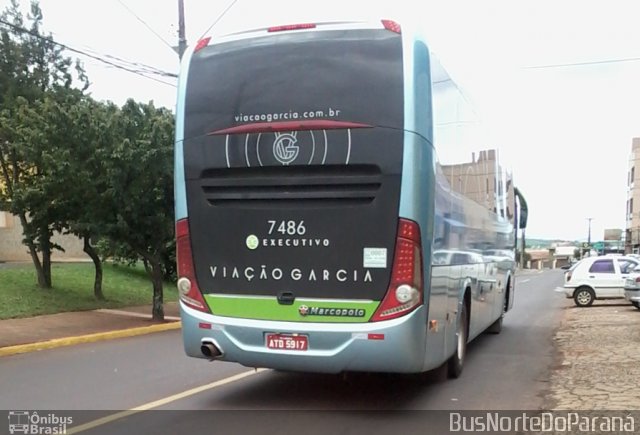 Viação Garcia 7486 na cidade de Apucarana, Paraná, Brasil, por Josino Vieira. ID da foto: 5790875.