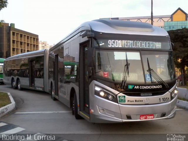 Viação Santa Brígida 1 1051 na cidade de São Paulo, São Paulo, Brasil, por Jonathan  Aguiar Correa. Número da foto: #5867963.