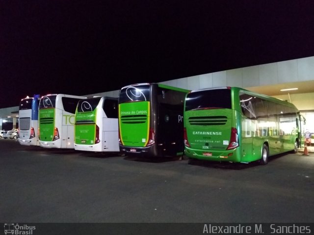 Auto Viação Catarinense 3374 na cidade de Candói, Paraná, Brasil, por Alexandre M.  Sanches. ID da foto: 5868849.