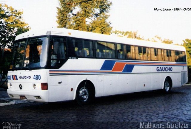 Expresso Gaucho 480 na cidade de Santa Cruz do Sul, Rio Grande do Sul, Brasil, por Matheus Goelzer. Número da foto: #5872142.