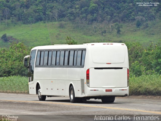 Ônibus Particulares 9106 na cidade de João Monlevade, Minas Gerais, Brasil, por Antonio Carlos Fernandes. Número da foto: #5881135.