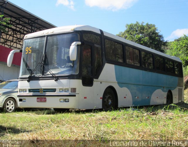 Ônibus Particulares 1857 na cidade de Carmo, Rio de Janeiro, Brasil, por Diego Oliveira. Número da foto: #5883096.