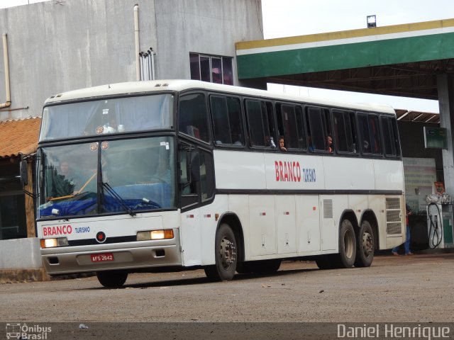 Ônibus Particulares 2642 na cidade de Bom Jesus de Goiás, Goiás, Brasil, por Daniel Henrique. ID da foto: 5881502.