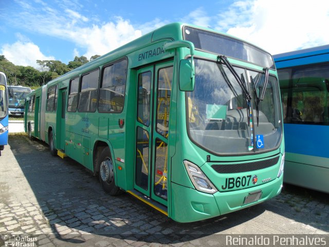 Expresso Azul JB607 na cidade de Curitiba, Paraná, Brasil, por Reinaldo Penha. ID da foto: 5883620.