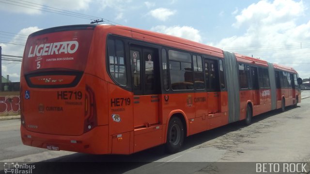 Auto Viação Redentor HE719 na cidade de Curitiba, Paraná, Brasil, por Alberto Selinke. ID da foto: 5885861.