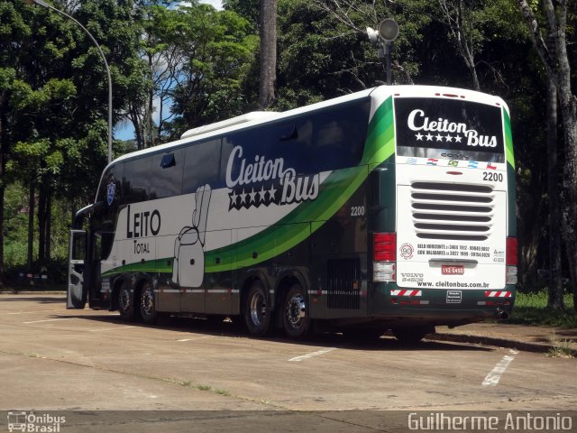 Cleiton Bus Executive 2200 na cidade de Araxá, Minas Gerais, Brasil, por Guilherme Antonio. ID da foto: 5849460.