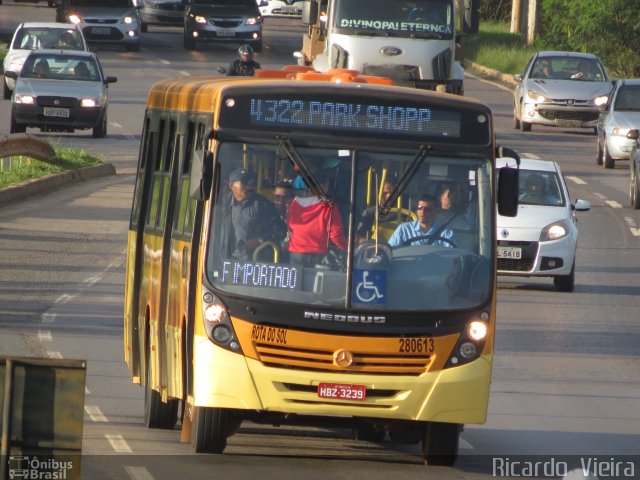 Rota do Sol Turismo 280613 na cidade de Candangolândia, Distrito Federal, Brasil, por Ricardo Vieira. Número da foto: #5849439.