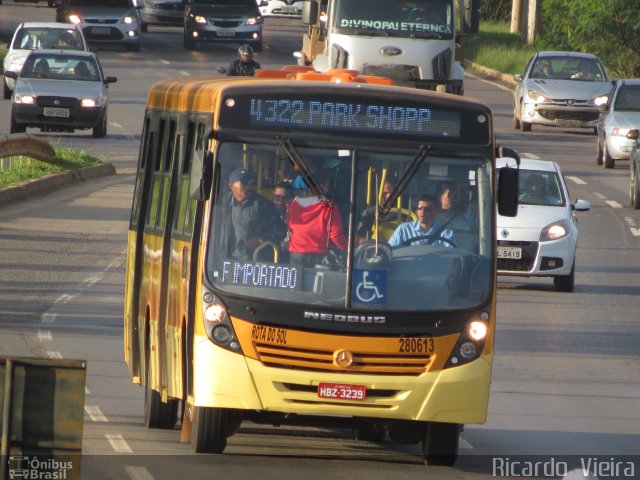 Rota do Sol Turismo 280613 na cidade de Candangolândia, Distrito Federal, Brasil, por Ricardo Vieira. ID da foto: 5849439.