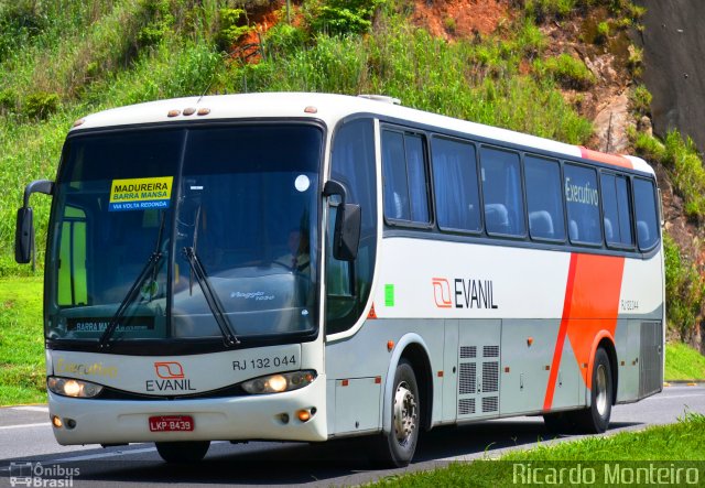 Evanil Transportes e Turismo RJ 132.044 na cidade de Paracambi, Rio de Janeiro, Brasil, por Ricardo Silva Monteiro. ID da foto: 5889849.