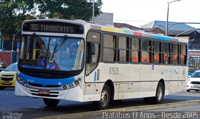 Viação Madureira Candelária B75625 na cidade de Rio de Janeiro, Rio de Janeiro, Brasil, por Cristiano Soares da Silva. ID da foto: 5896710.