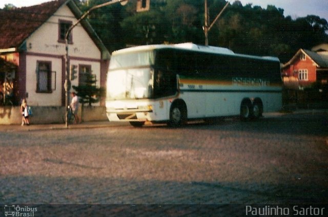 Expresso Presidente Getúlio 7000 na cidade de Joinville, Santa Catarina, Brasil, por Paulinho Sartor. Número da foto: #5902780.