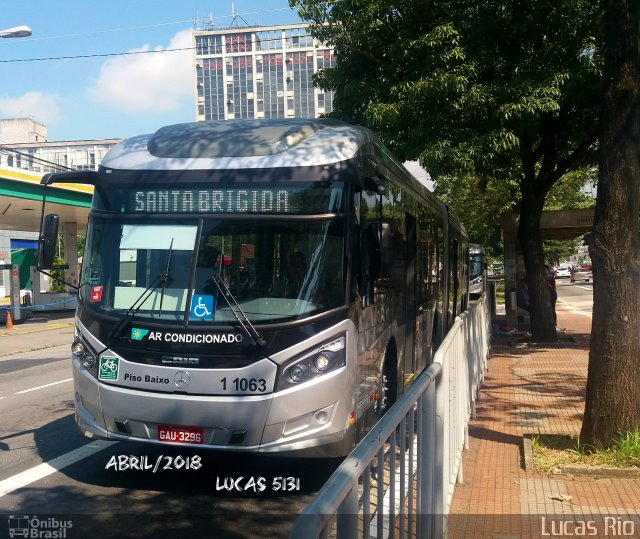 Viação Santa Brígida 1 1063 na cidade de São Paulo, São Paulo, Brasil, por Lucas Rio. ID da foto: 5856596.