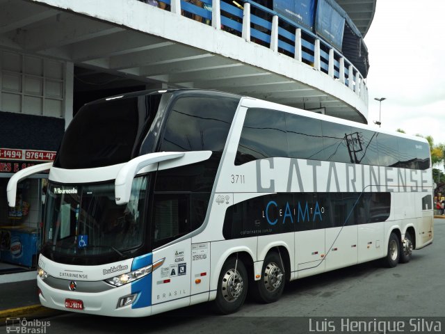 Auto Viação Catarinense 3711 na cidade de Aparecida, São Paulo, Brasil, por Luis Henrique Silva. Número da foto: #5858456.