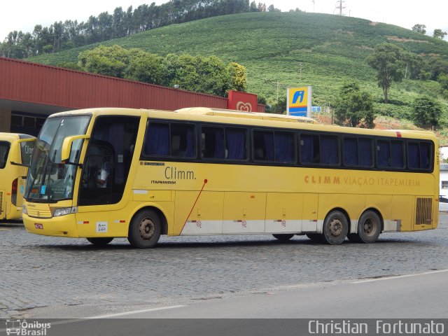 Viação Itapemirim 9047 na cidade de Manhuaçu, Minas Gerais, Brasil, por Christian  Fortunato. Número da foto: #5859923.