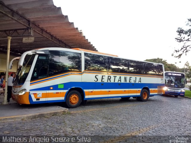 Viação Sertaneja 380 na cidade de Valença, Rio de Janeiro, Brasil, por Matheus Ângelo Souza e Silva. Número da foto: #5910200.