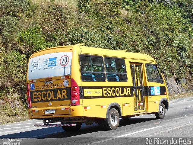 Governo do Estado do Rio de Janeiro ESCOLAR 2104 na cidade de Petrópolis, Rio de Janeiro, Brasil, por Zé Ricardo Reis. Número da foto: #5936581.