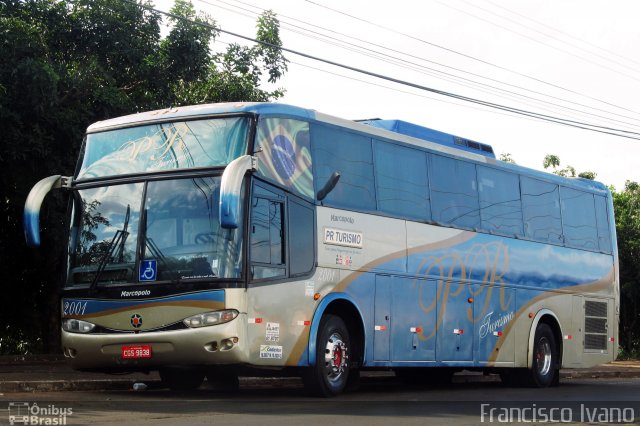 Ônibus Particulares 2001 na cidade de Assis, São Paulo, Brasil, por Francisco Ivano. Número da foto: #5947976.