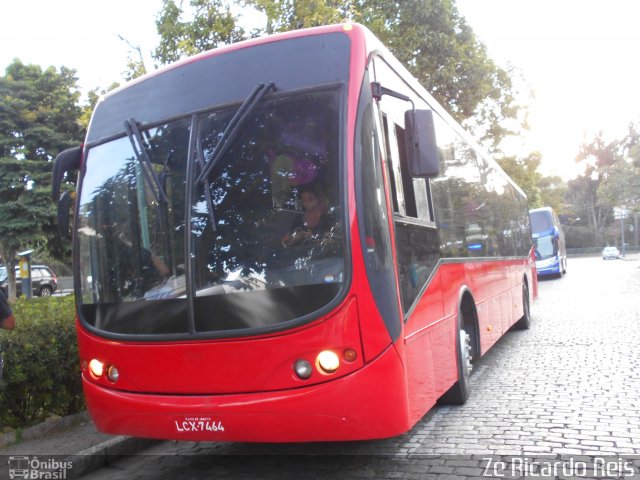 Ônibus Particulares 7464 na cidade de Petrópolis, Rio de Janeiro, Brasil, por Zé Ricardo Reis. ID da foto: 5914361.