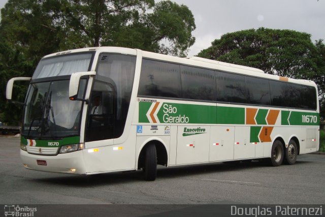 Cia. São Geraldo de Viação 11670 na cidade de Curitiba, Paraná, Brasil, por Douglas Paternezi. Número da foto: #5914281.