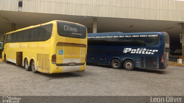 Viação Itapemirim 8821 na cidade de Caruaru, Pernambuco, Brasil, por Leon Oliver. ID da foto: 5951962.