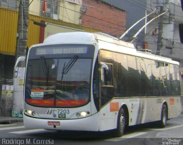 Metra - Sistema Metropolitano de Transporte 7203 na cidade de Santo André, São Paulo, Brasil, por Jonathan  Aguiar Correa. ID da foto: 5954248.