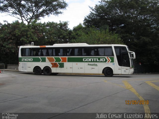 Empresa Gontijo de Transportes 21010 na cidade de São Paulo, São Paulo, Brasil, por Julio Cesar Euzebio Alves. ID da foto: 5957304.