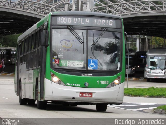 Viação Santa Brígida 1 1892 na cidade de São Paulo, São Paulo, Brasil, por Rodrigo  Aparecido. Número da foto: #5968108.
