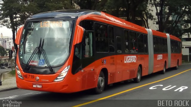 Auto Viação Redentor HE719 na cidade de Curitiba, Paraná, Brasil, por Alberto Selinke. Número da foto: #5967191.