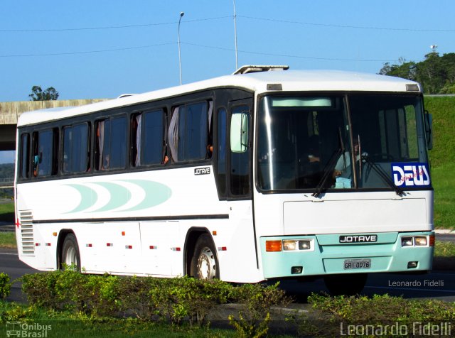 Ônibus Particulares 3400 na cidade de Miracatu, São Paulo, Brasil, por Leonardo Fidelli. Número da foto: #5973085.