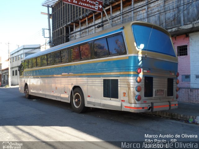 Ônibus Particulares 7374 na cidade de São Paulo, São Paulo, Brasil, por Marco Aurélio de Oliveira. ID da foto: 5973190.