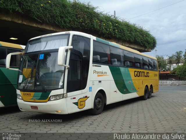 Empresa Gontijo de Transportes 12065 na cidade de Belo Horizonte, Minas Gerais, Brasil, por Paulo Alexandre da Silva. ID da foto: 5922629.