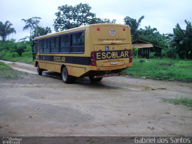 Escolares OBZ7960 na cidade de Irituia, Pará, Brasil, por Gabriel dos Santos. Número da foto: #5929581.