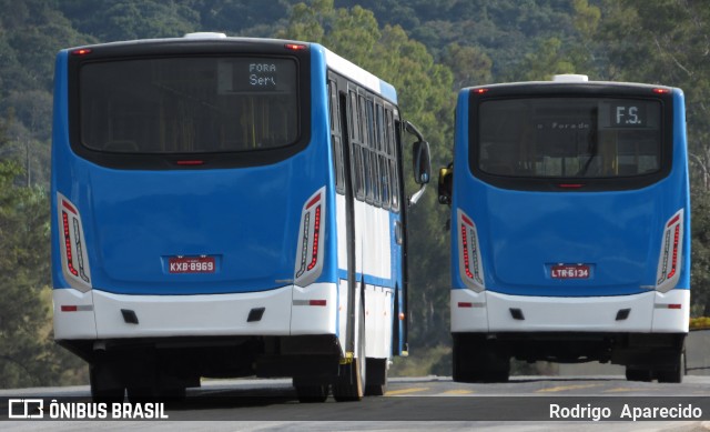 Ônibus Particulares 8969 na cidade de Conselheiro Lafaiete, Minas Gerais, Brasil, por Rodrigo  Aparecido. ID da foto: 5995427.