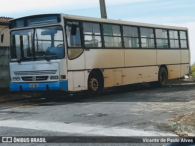 Ônibus Particulares 17051 na cidade de Santo Antônio do Monte, Minas Gerais, Brasil, por Vicente de Paulo Alves. Número da foto: #5997358.